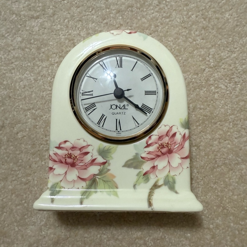 Jonal Vintage China Floral Mantle Clock